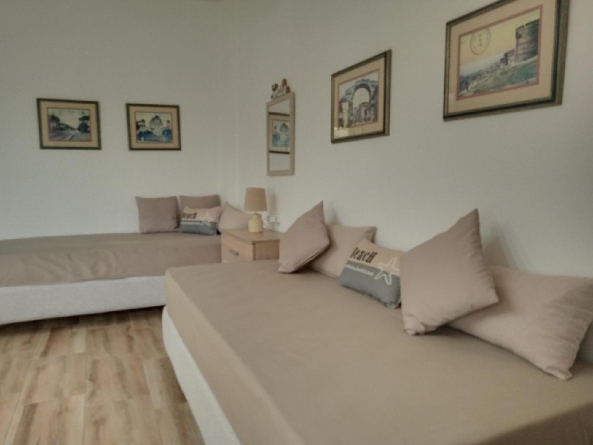 Niki Stavros Comfort Studios Buitenkant foto